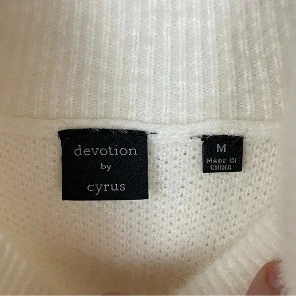 Devotion by Cyrus  Soft Turtleneck Sweater - Picture 3 of 9